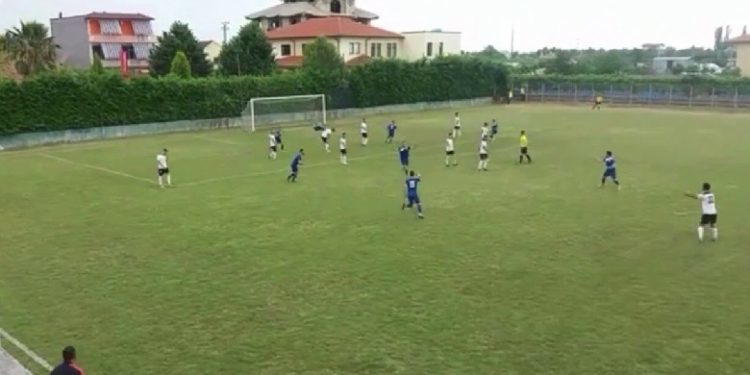 Lezhë, sherr masiv mes futbollistëve të Shënkollit dhe Orikut