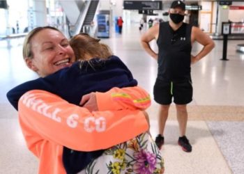 Pas 18 muajve bllokim, Australia heq ndalimin e udhëtimit jashtë vendit