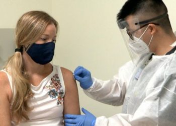 Studimi: Të pavaksinuarit, 50% më të rrezikuar për t’u infektuar sërish pas 16 muajsh