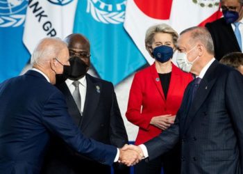 Zyrtari amerikan: Biden do ta paralajmërojë Erdoganin kundër “veprimeve të ngutshme”
