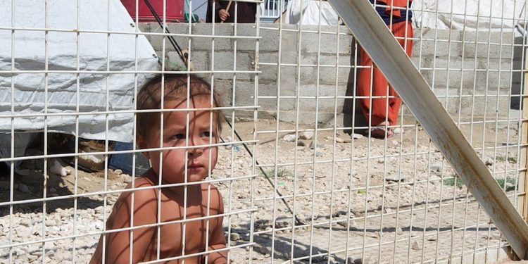 BBC brenda kampeve al-Hol të ISIS: Dhuna dhe radikalizmi janë në rritje