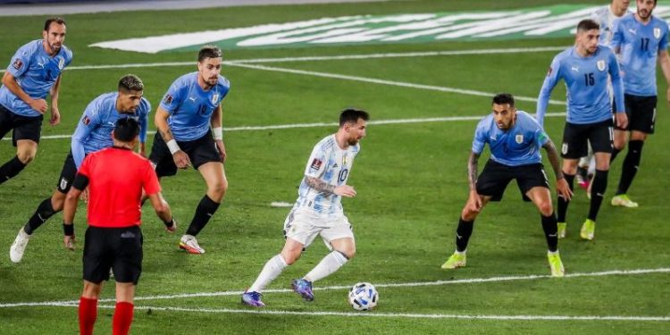 Messi: Gjithmonë e njëjta gjë me këtë arbitër, sikur e bën qëlllimisht