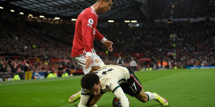 Ronaldon s’e mbajnë nervat, figurë e keqe në derbin e Anglisë