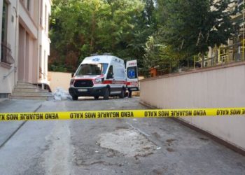 Sarandë, ra nga pallati ku punonte si roje, ndërron jetë 60-vjeçari
