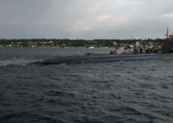 Nëndetësja bërthamore amerikane godet një objekt në Detin e Kinës Jugore, disa të plagosur