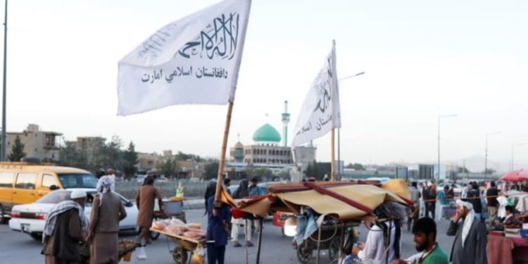 Bombë në një xhami në Kabul, disa civilë të vrarë