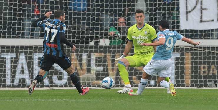 Video/ Atalanta barazon ‘in extremis’, Lazio nuk ruan dot avantazhin