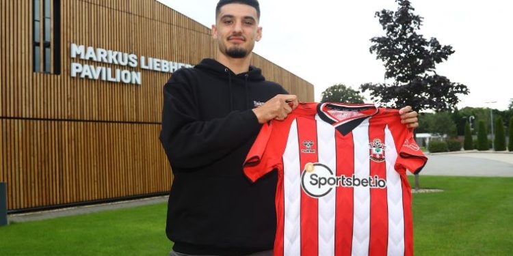 Tifozët e Southampton kërkesë klubit: Blejeni Brojën
