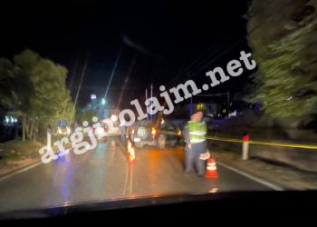 Aksident në Gjirokastrër, përplasen ‘kokë më kokë’ dy makina në Kordhocë