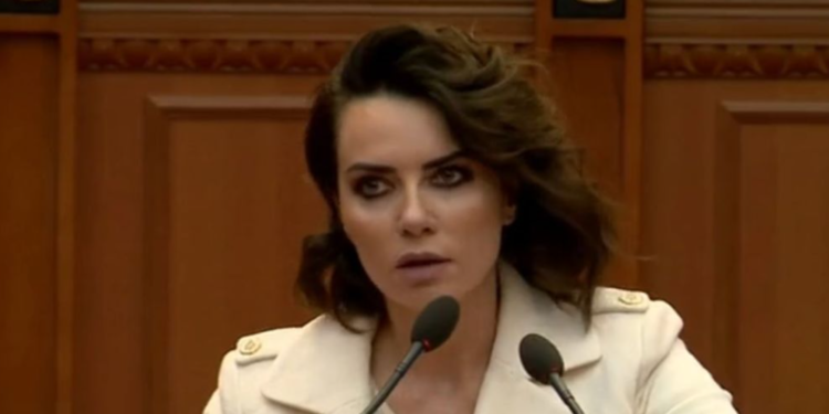 Grida Duma për Edi Ramën: Në vendin tim, në vendin tënd, një i çmendur një vend e çmend