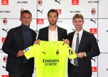 Zyrtare: Antonio Mirante është i Milanit