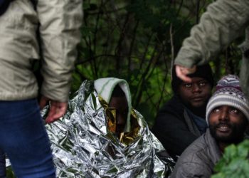 Polonia miraton ligj për dëbimin e migrantëve