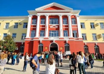 32.5 mln euro tendera, si i bënë paratë “rrush e kumbulla” universitetet në vend edhe gjatë pandemisë