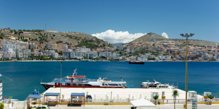 Bllokohet lëvizja e trageteve Sarandë-Korfuz, ja çfarë ka ndodhur