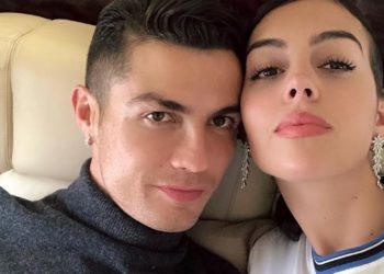 Presin binjakë, Cristiano Ronaldo dhe Georgina ndajnë lajmin e bukur (foto)