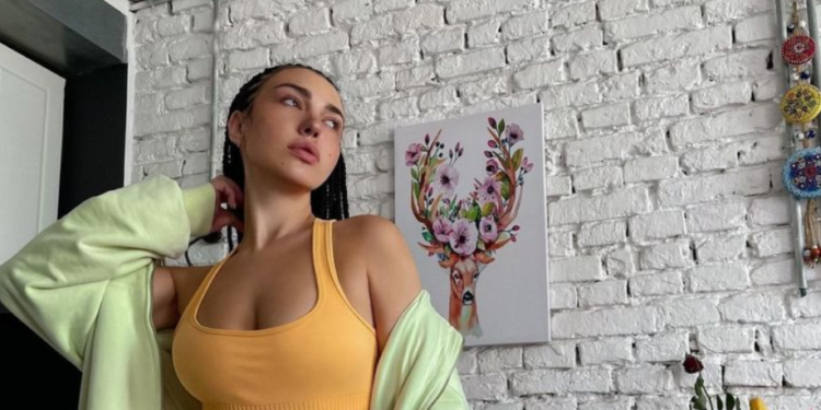 Prezantuesja që la Shqipërinë për Afrikën: Ne shqiptarët merremi me gjëra pa vlerë, ata s’kanë asgjë por e shijojnë jetën