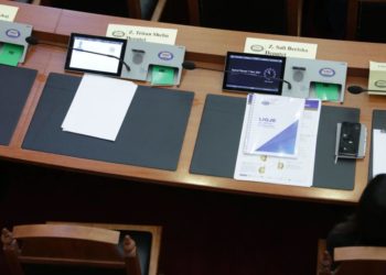 Berishën e ka lodhur ‘tigri Tepelenës’ në Gjirokastër, sot mungoi në Kuvend bashkë me Tritan Shehun