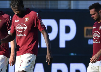 ZYRTARE: Bie edhe një tjetër kokë në Serie A. “Sjellje e patolerueshme dorëzimi”. Zgjidhet trajneri i ri