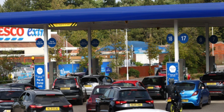 Kriza e karburanteve/ BritaniA e Madhe fut në lojë ushtrinë për të zbutur situatën