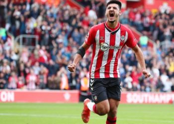 “Shqiptari i parë”, edhe Premierliga i gëzohet arritjes së Armando Brojës