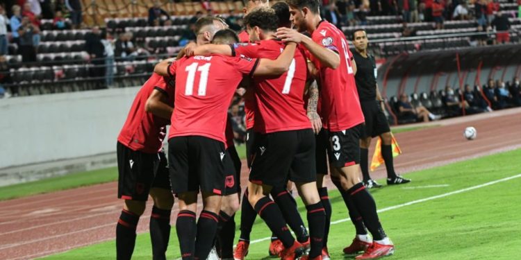 Hungari-Shqipëri, ja sa kuotohet fitorja e kuqezinjve