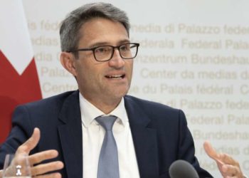 Eksperti: Pandemia përfundon në pranverë, por ka dy kushte