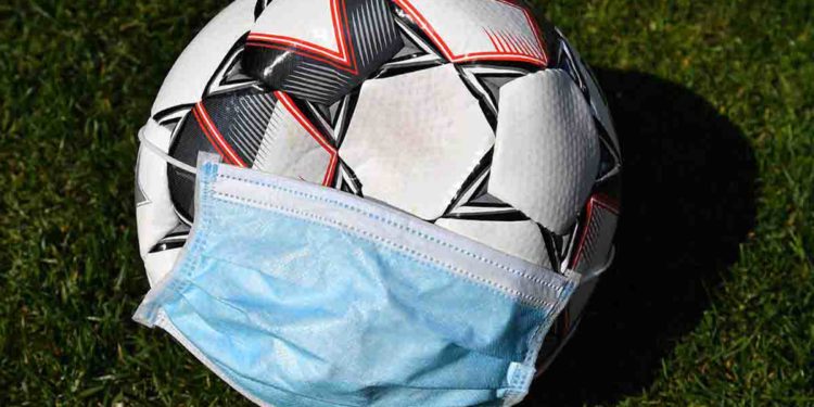 Infektohet me Covid-19, mesfushori francez humb finalen me Spanjën