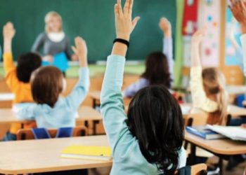 Lista e ushqimeve “të ndaluara”/Ministria merr vendimin: Nuk ka më çokollata dhe patatina në shkolla