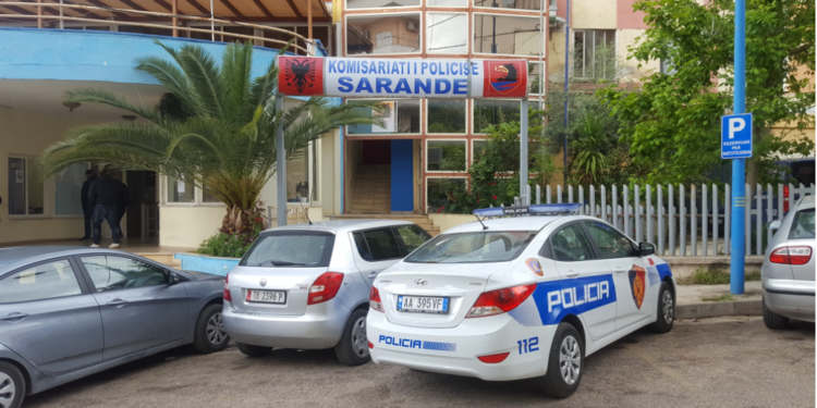 Njëri rrahu adoleshenten, tjetri policin e burgut. Dy të arrestuar në Sarandë