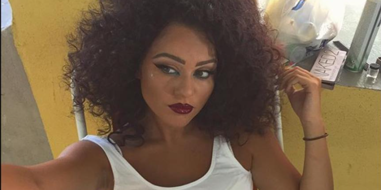 Këngëtarja shqiptare: Në Shqipëri që të bësh karrierë ose duhet të flesh me dikë, ose duhet të kesh mik të fortë