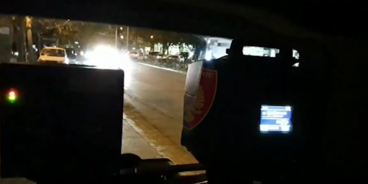 “Nami” në Tiranë, makina inteligjente pret mbi 300 gjoba për një orë (VIDEO)