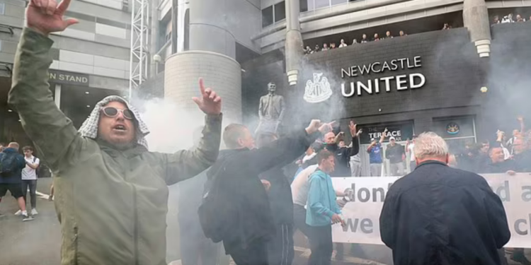 Lumë parash në Premier, edhe Newcastle u dorëzohet arabëve