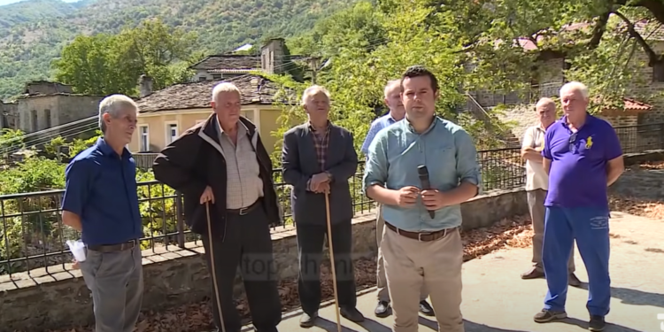 Sherr në Dropull për ndarjen e kullotave, çobani nga Tepelena në konflikt me banorët e fshatit, bashkia nuk i jep dot zgjidhje problemit (VIDEO)