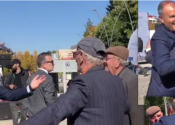 Ata i ankohen për pensionin e ulët, Soreca përqafon të moshuarit: Europa është këtu (VIDEO)