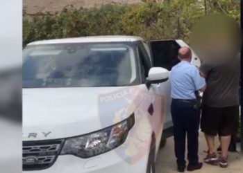 Tentuan të trafikonin rreth 36 kg kanabis, arrestohet çifti i bashkëshortëve në Sarandë