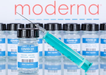 Probleme kardiake tek të rinjtë, Suedia dhe Danimarka pezullojnë vaksinën e Modernës