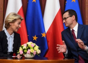Përplasje në Parlamentin Europian/ Kryeministri polak akuza ndaj BE: Po tejkalon fuqinë që ka. Von der Leyen: Po minoni vlerat tona