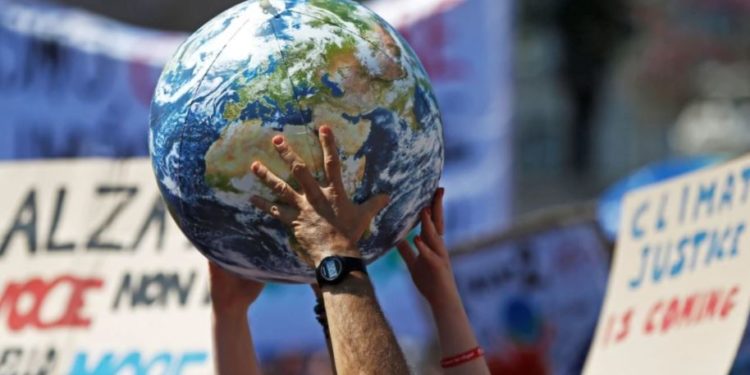 IEA: Tranzicioni drejt energjisë së pastër shumë i ngadalshëm