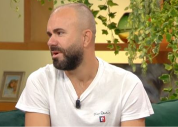 Ish-futbollisti shqiptar që ka luajtur me Ronaldon, sot punon berber: Dikur kam pasur sukses me femrat, si Cristiano