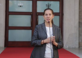 Buxheti i vitit 2022/ Ministria e Mjedisit merr fond shtesë për pastrimin e plehrave