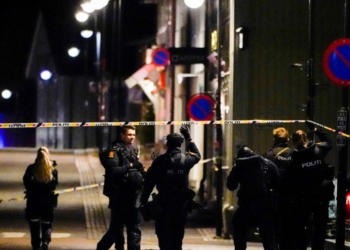 Pesë të vdekur nga sulmi në Norvegji, hetohet mundësia e një akti terrorist