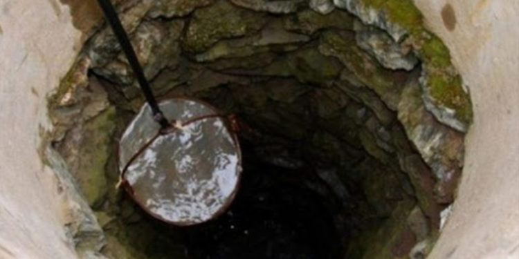 U rrëzua në pus, ndërron jetë i moshuari