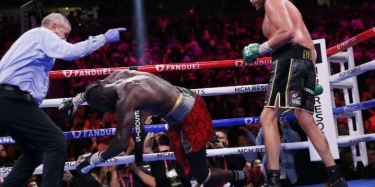 Video/ Tyson Fury mposht Wilder dhe mbron titullin e botës