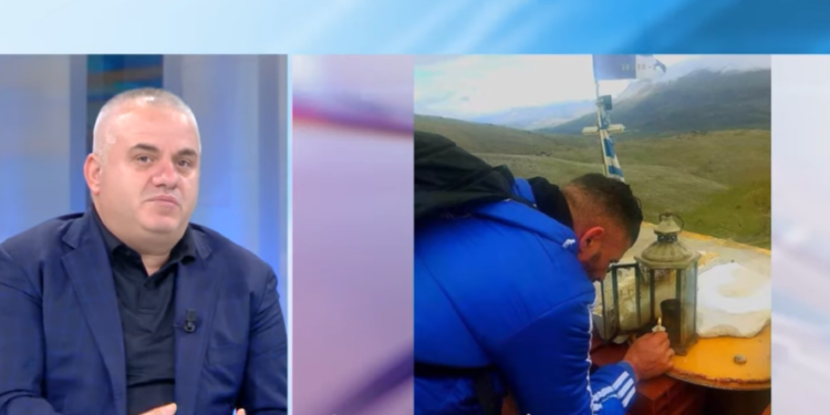 Artan Hoxha nxjerr fotot, ja kush është kampioni grek që bën pelegrinazh në Dropull te varri i Kacifas