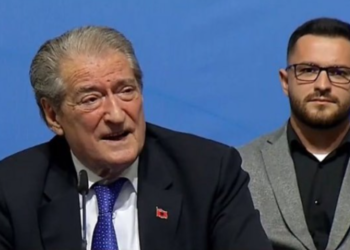 ‘Prindi 1 dhe prindi 2’/ Berisha: I them Ramës, mos luaj me familjen shqiptare