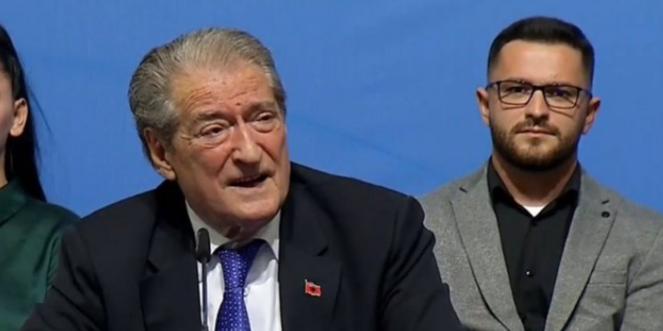 ‘Prindi 1 dhe prindi 2’/ Berisha: I them Ramës, mos luaj me familjen shqiptare