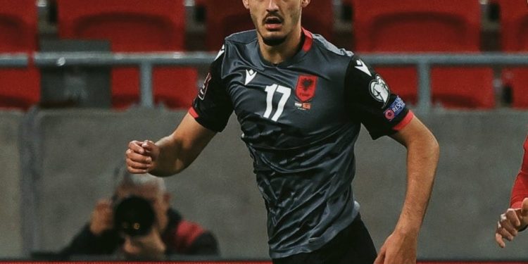 Talenti kuqezi merr vëmendjen e “Gazzetta dello Sport”: Shqipëria ëndërron me “baby” Brojën
