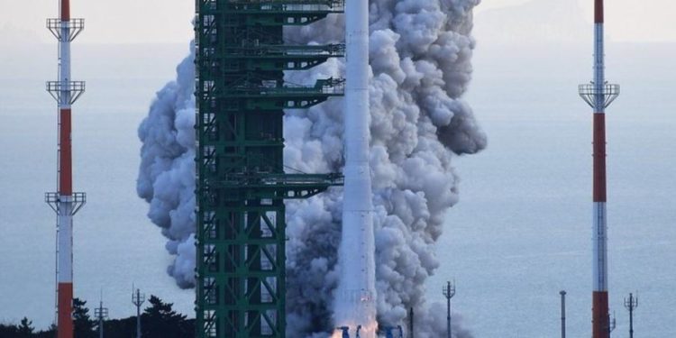 Koreja e Jugut dështon me hedhjen e satelitit në hapësirë