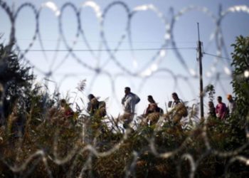 12 shtete i dërgojnë letër BE-së për emigrantët: Të financohet ndërtimi i mureve