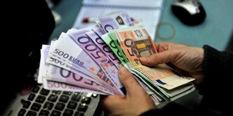 Rriten të ardhurat nga emigrantët, vetëm në 6 muaj kanë sjellë mbi 340 milionë euro